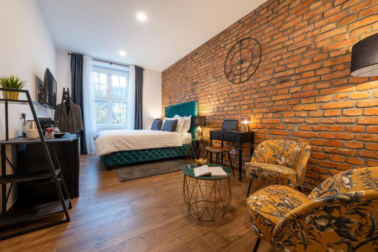 Brickwall Apartments ซาเกร็บ ภายนอก รูปภาพ