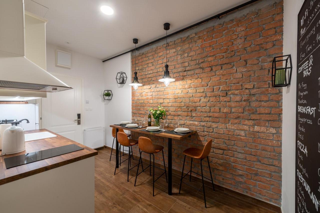 Brickwall Apartments ซาเกร็บ ภายนอก รูปภาพ